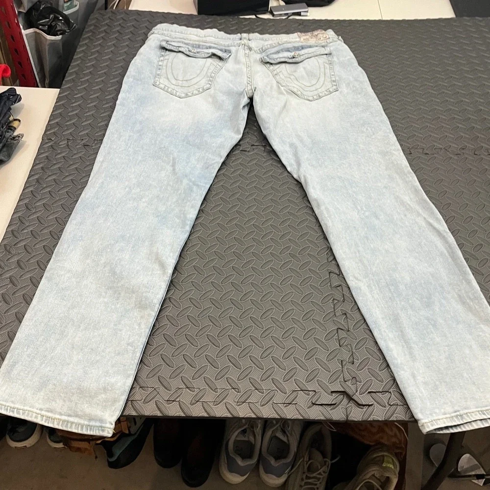 True Religion Geno Relaxed Slim Mens 42 Light Blue Flap Pocket Denim Jeans